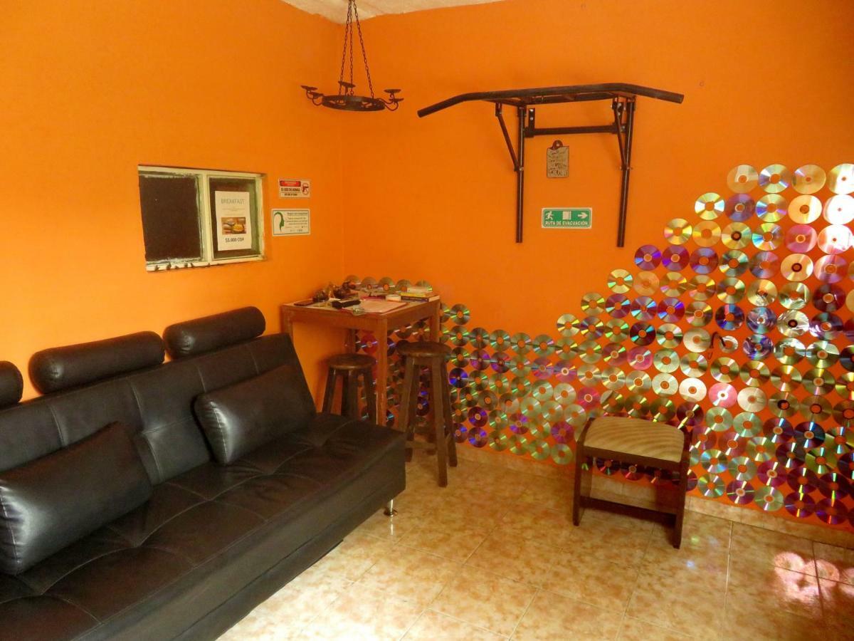 Albergue Okar - Airport *